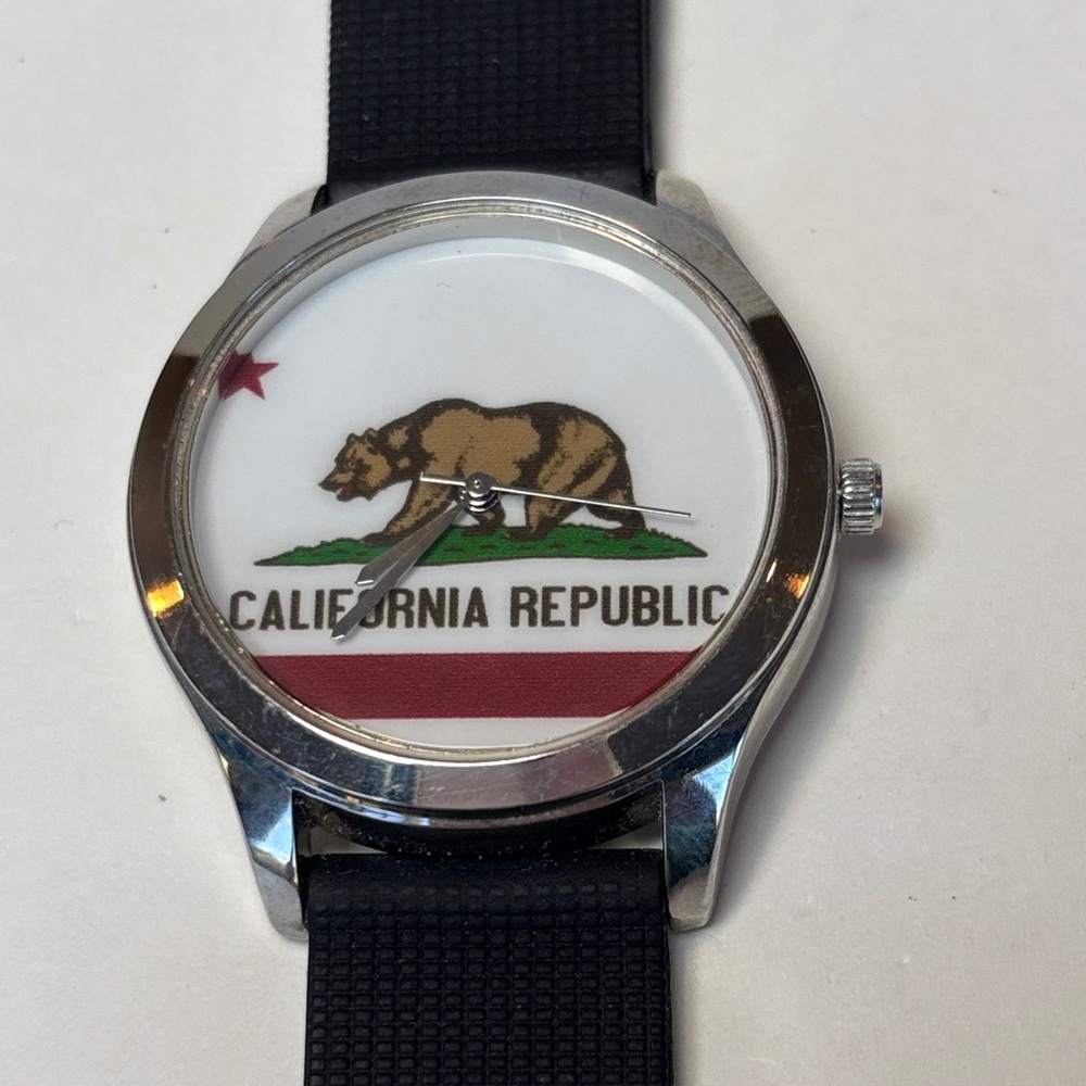 California Bear Flag Watch With Black Silicone Band